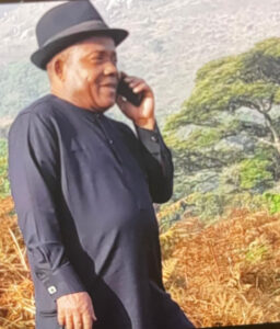 IMG_2640-256x300 LES CHEFS DE COMMUNAUTES BATHCINGOU